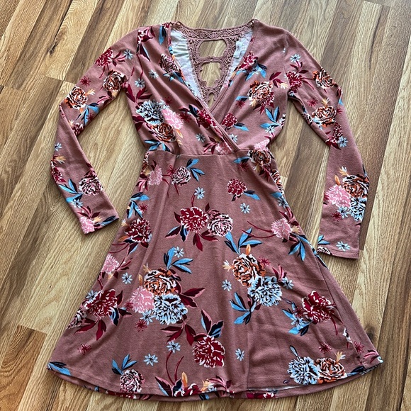 Candie's Dresses & Skirts - 💚5 Candies, long sleeve floral dress size XS